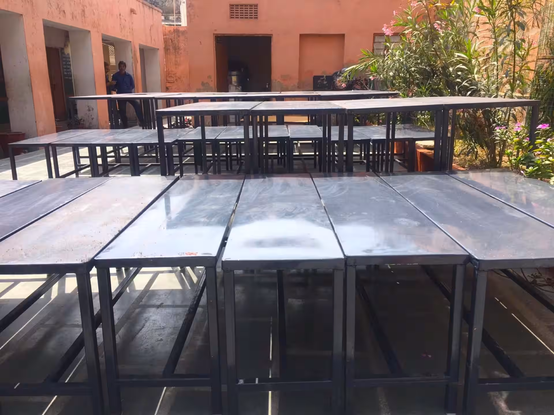 Foundation Foundation Desks Ready to Use